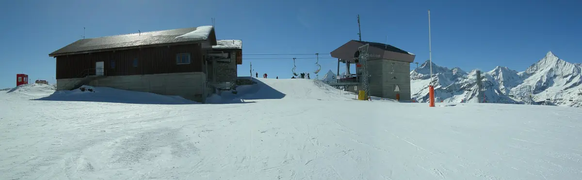 The summit station of the Rothorn above Zermatt in snow